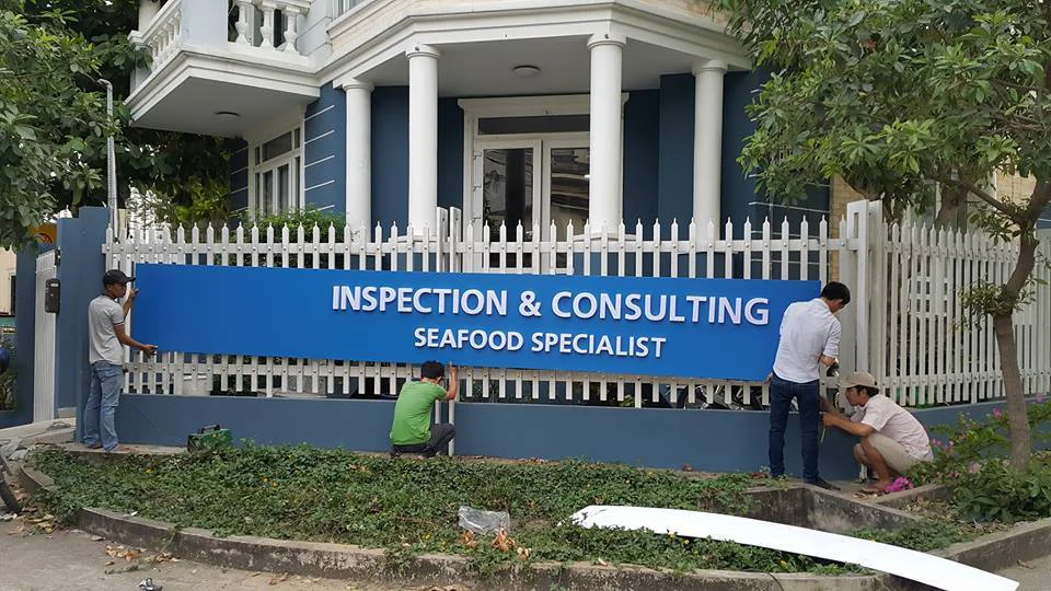 Thiết kế thi công bảng hiệu công ty OFCO.  Đc: 18 Nguyễn Quý Cảnh, An Phú, Quận 2. Bảng hiệu alu ngoài trời. Chữ nổi mica uốn nổi hông 3cm.